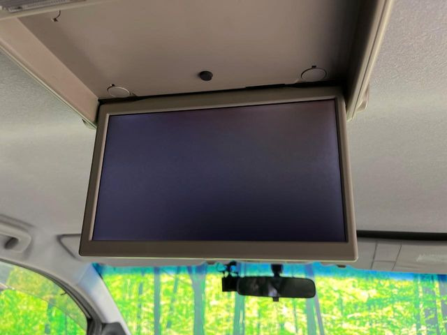 �y�����G���^�[�e�C�������g�V�X�e���z��Ȃɂ�����̕����喞���́A�l�C���[�J�[�I�v�V�����𑕔��B��p�̉����V�X�e���ƁA���ʂ̃��j�^�[�ňړ�����DVD�������y���݂��������܂��B