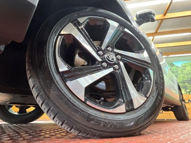 �y����17�C���`�A���~�z�C�[���z�O�ςɃ}�b�`���������A���~�z�C�[���𑕒����Ă���܂��B�e��ЊO�A���~�z�C�[����A�X�^�b�h���X�^�C�����戵�����Ă���܂��B���񂲑��k����������