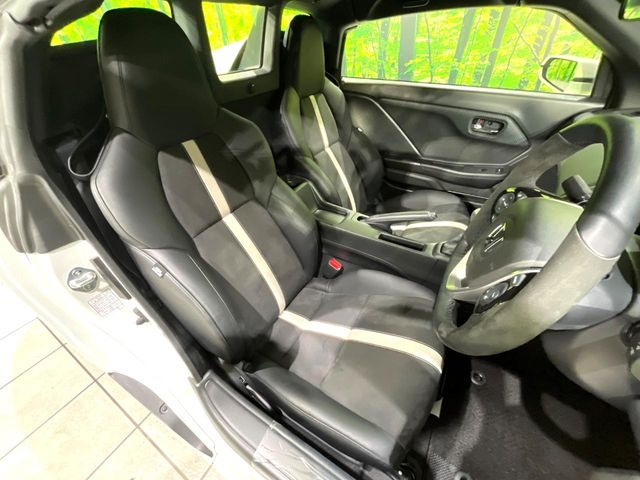 �y�n�[�t���U�[�V�[�g�z�������ƍ���S�n�𗼗������l�C�̃V�[�g���w�ʁE���ʂ̓X�G�[�h���ƂȂ��Ă���A���G��⊊��ɂ����ɗD��Ă��܂��B�C���╞���ɍ��E���ꂸ���K�ɂ���肢�������܂��B