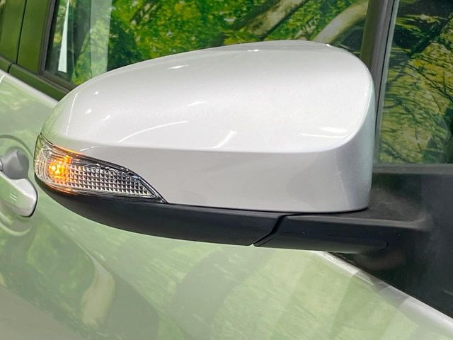 �y�d���i�[�~���[�z�T�C�h�~���[�͓d���i�[���ƂȂ��Ă���A�������ԏ�ł��L�Y�������X�N��}�����܂��B