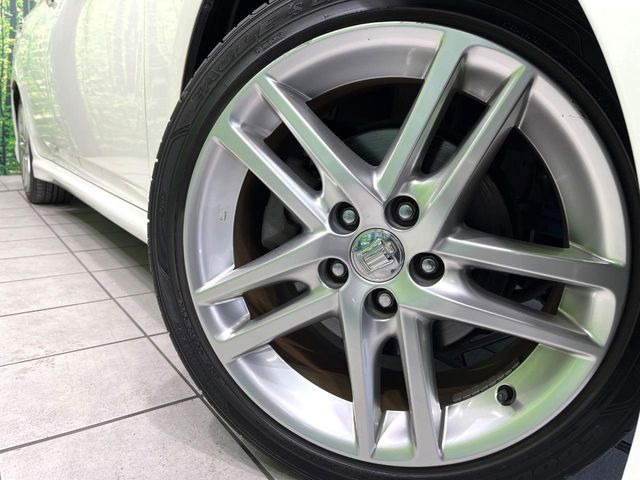 �y����18�C���`�A���~�z�C�[���z�O�ςɃ}�b�`���������A���~�z�C�[���𑕒����Ă���܂��B�e��ЊO�A���~�z�C�[����A�X�^�b�h���X�^�C�����戵�����Ă���܂��B���񂲑��k����������