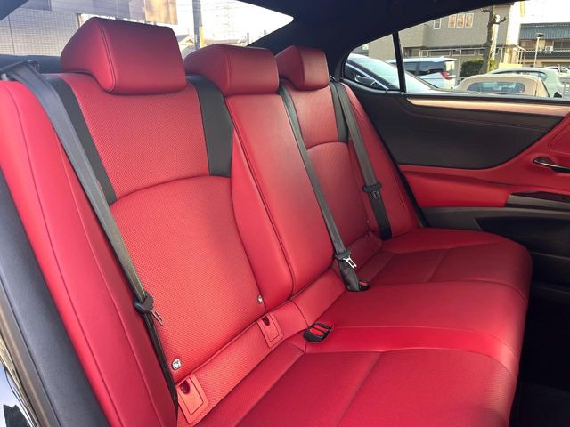 �L�X�Ƃ���2��ڃV�[�g�͋��Z���������A���S�n�����K!�F�B��Ƒ��Ƃ̂��o�����ɂ҂�����ł��B�x�r�[�V�[�g��`���C���h�V�[�g�g�p�������K�ɂ��߂�������������\���ȋ�Ԃ��m�ۂ��Ă��܂��B