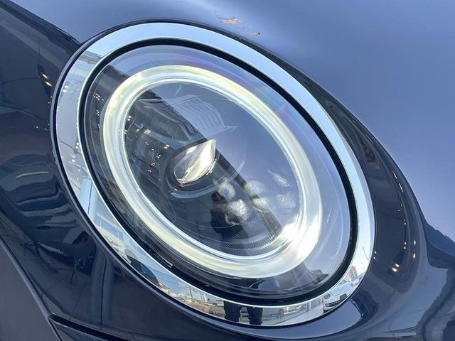 ��LED�w�b�h���C�g:��ԑ��s�����ǍD�Ȏ��E���m�ۂ����S���ĉ^�]�ł��鍂�P�xLED�w�b�h���C�g�𑕔�!�_�����x�������A����d�͂��}�����Ă��܂��B