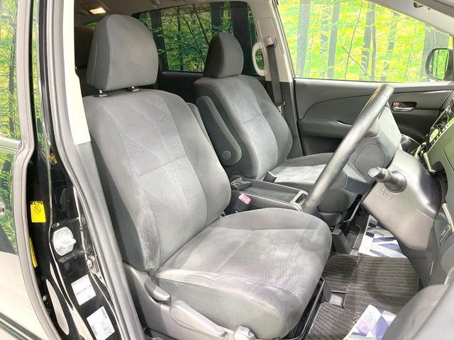 運転席シート廻りは使用感も少なく、良好な状態となっています。丁寧に使われていたことがよくわかりますね。