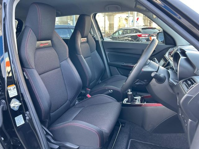 �^�]�Ȃ܂��ɂ͏\���ȃX�y�[�X������A�啿�ȕ��ł��������^�]���Ă�����������ł��B