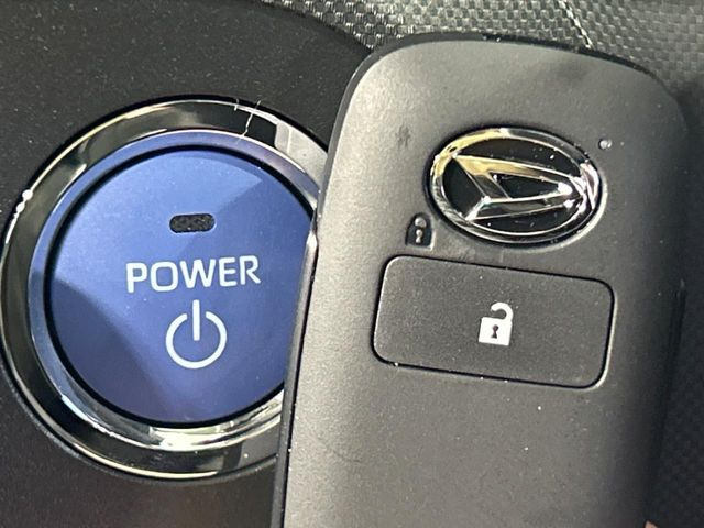 �y�L�[�t���[�V�X�e���z�J�o����|�P�b�g�ɓ��ꂽ�܂܂ł��h�A�̎{���E�������\�ȃX�}�[�g�L�[�𑕔��B�G���W���̃I���E�I�t�����J�M�����o���K�v����������Ƃ��Ă��֗��ł���