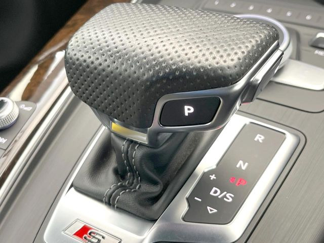 ��MT���[�h�t��AT:�ʏ�͎����ł����Ȃ���ϑ�(�M�A�`�F���W)���h���C�o�[�̑���ɂ���ĈӐ}�I�ɕς�����V�X�e���ł��B����w���i�̃h���C�u�����y���݂��������܂�!