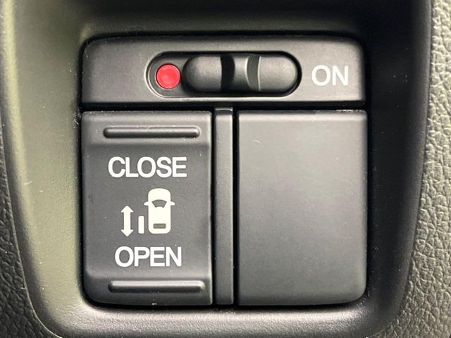 �y�p���[�X���C�h�h�A�z�X�}�[�g�L�[��^�]�Ȃ̃X�C�b�`�ŃX���C�h�h�A�̊J���\���d��������͂����ăh�A���J����K�v�������A���������q�l�ł��A�d���ו��������Ă��鎞�����N�ɊJ���߂ł��܂���