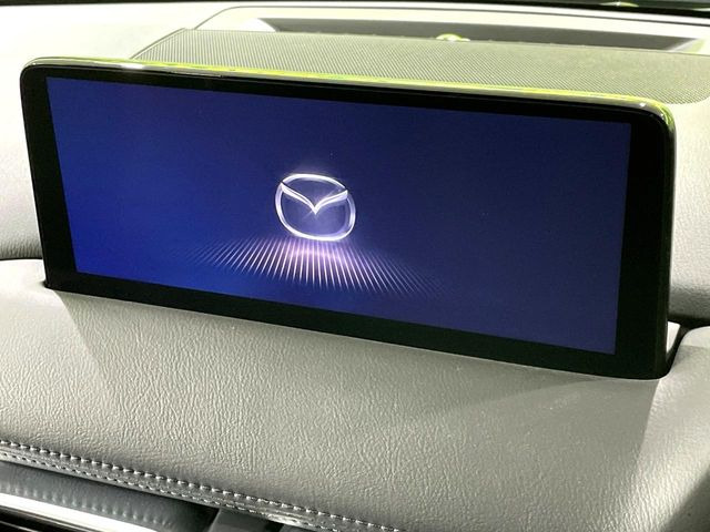 �y10.25�C���`�}�c�_�R�l�N�g�z�ԓ��̕��͋C�Ƀ}�b�`������^�f�B�X�v���C�B�X�}�z�ڑ��ł̃i�r�g�p��Bluetooth�Đ����A�l�X�ȋ@�\���y���߂܂��B�����I�ȃ_�C�������삪�\�ŁA�g��������ǍD�ł��B