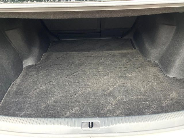 普段のお買い物や通勤、送迎等に十分な荷室スペースを確保しております。