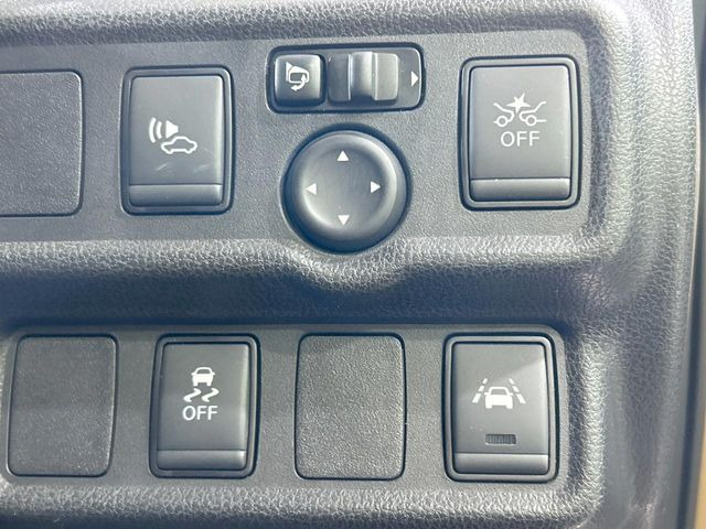 �y�C���e���W�F���g�G�}�[�W�F���V�[�u���[�L�z�t�����g�J�����őO���̎ԗ�����s�҂����m�B�Փ˂������Ȏ��͏Փ˔�Q�y���u���[�L���쓮�A�Փˉ�����T�|�[�g�B�����S�Ƀh���C�u�����y���݂��������܂��B