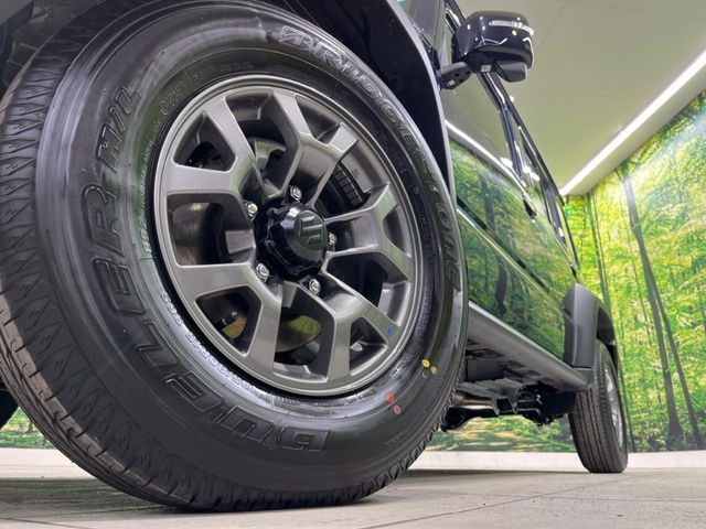 【純正15インチアルミホイール】外観にマッチした純正アルミホイールを装着しております。各種社外アルミホイールや、スタッドレスタイヤも取扱いしております。是非ご相談ください♪