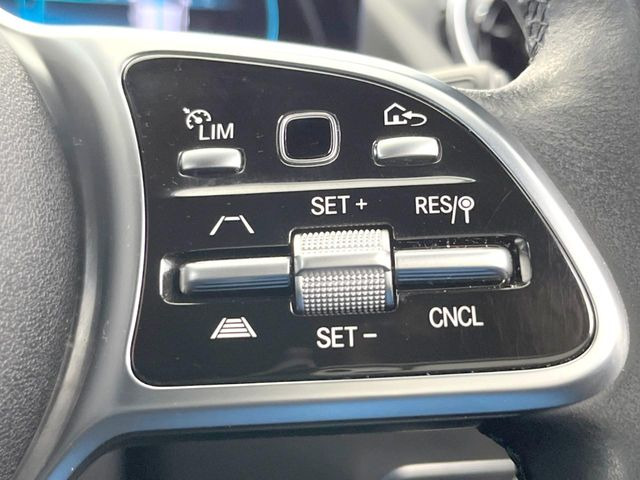 ���f�B�X�g���j�b�N�v���X:�s�s�A�x�O�A�������H�Ȃǂ̑��s���ɁA�X�e���I�}���`�p�[�p�X�J�����ƃ��[�_�[�Z���T�[�ɂ��A�O���Ԃ�F�����đ��x�ɉ������Ԋԋ������ێ����鎟����̃N���R��!