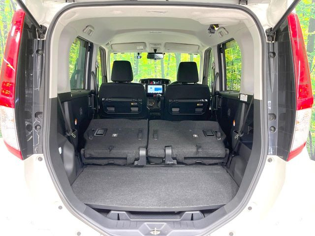 普段のお買い物や通勤、送迎等に十分な荷室スペースを確保しております。セカンドシートを倒すと、大きな荷物の積載も可能です♪