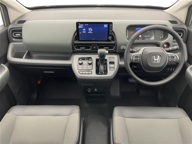 フリード1.5 e:HEV クロスター