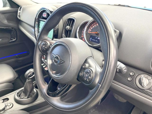 ���n���h�����̃X�������Ȃ��A���ꂢ�ȏ�Ԃ��ێ����Ă���܂��B�e�X�C�b�`���̓�����m�F�ς݂ł��B