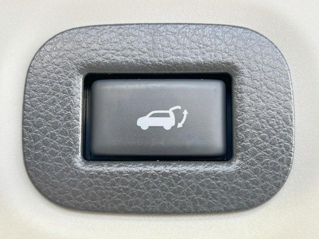 �y�p���[�o�b�N�h�A�z�X�}�[�g�L�[��^�]�Ȃ̃{�^�������������Ń��A�Q�[�g�������ŊJ���܂�!�ו��������Ă��鎞��A�����ʒu�ɂ���o�b�N�h�A��߂�ۂɕ֗��ȋ@�\�ł���