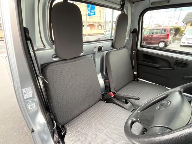 �^�]�ȃV�[�g���͎g�p�������Ȃ��A�ǍD�ȏ�ԂƂȂ��Ă��܂��B���J�Ɏg���Ă������Ƃ��悭�킩��܂��ˁB