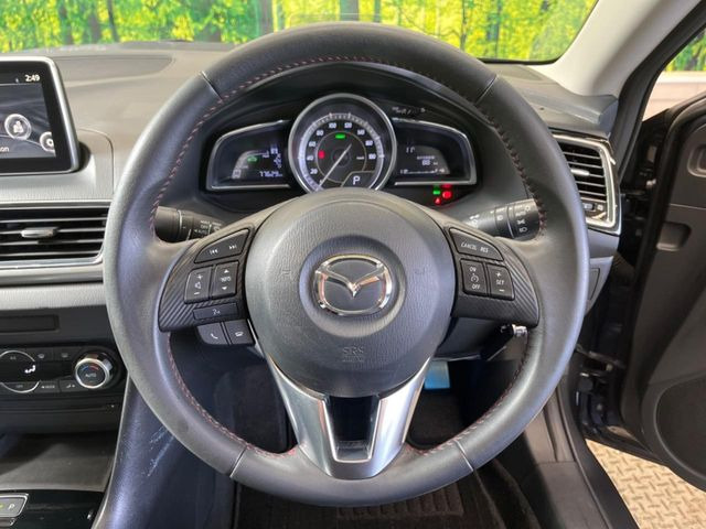 �y�����v�����X�e�A�����O�z�㎿�Ȋv���g�p���邱�ƂŁA��ɂ����������݂ƂĂ��^�]���₷���n���h���ł���