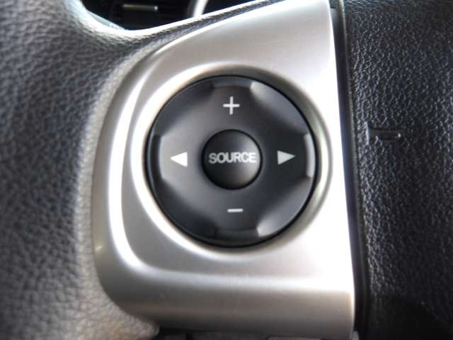 �X�e�A�����O�X�C�b�`���^�]���A�O������ڐ������炷���ƂȂ��A�I�[�f�B�I���̑��삪�\�ȕ֗��@�\!���S&���K�ȃh���C�u�����o���Ă���܂�!