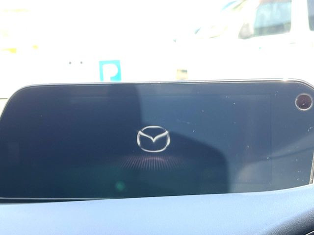 �y8.8�C���`�}�c�_�R�l�N�g�z�ԓ��̕��͋C�Ƀ}�b�`������^�̃f�B�X�v���C�B�X�}�z�ڑ��ł̃i�r�g�p��Bluetooth�Đ����A�l�X�ȋ@�\���y���߂܂��B�����I�ȃ_�C�������삪�\�ŁA�g��������ǍD�ł��B