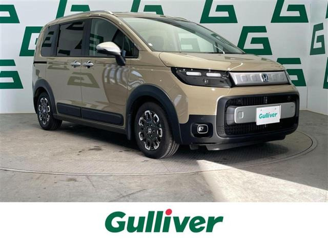 フリード1.5 e:HEV クロスター