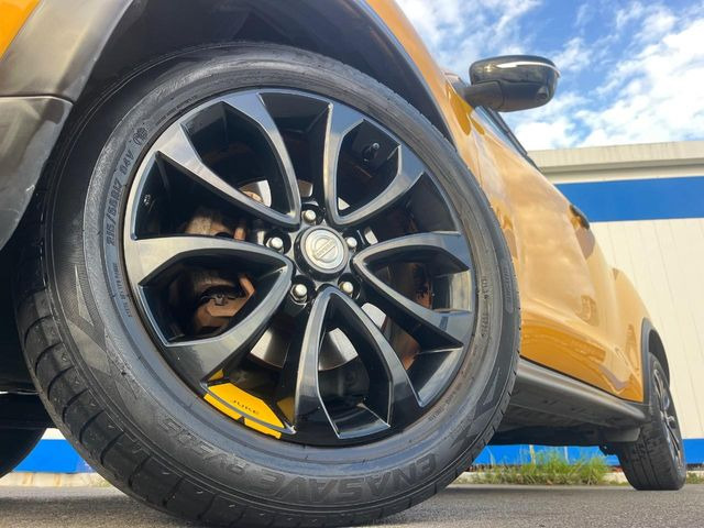 �y�����A���~�z�C�[���z�O�ςɃ}�b�`���������A���~�z�C�[���𑕒����Ă���܂��B�e��ЊO�A���~�z�C�[����A�X�^�b�h���X�^�C�����戵�����Ă���܂��B���񂲑��k����������