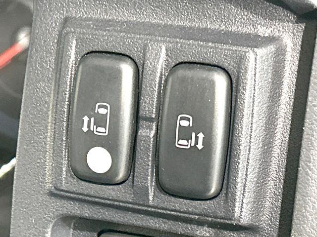 �y�����p���[�X���C�h�h�A�z�X�}�[�g�L�[��^�]�Ȃ̃X�C�b�`�Ō�ȗ����X���C�h�h�A�̊J���\���d��������͂����ăh�A���J����K�v�������A�����Ȃ��q�l�ł��ȒP�ɊJ���߂ł����K�ł���