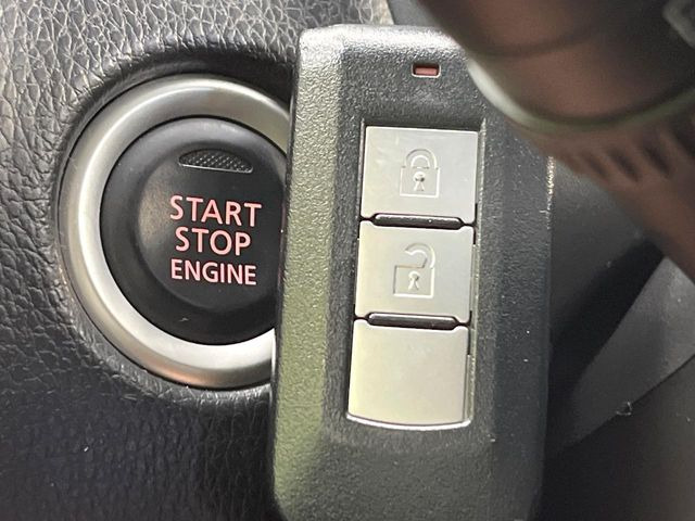 �y�I�y���[�V�����L�[�z�J�o����|�P�b�g�ɓ��ꂽ�܂܂ł��h�A�̎{���E�������\�ȃX�}�[�g�L�[�𑕔��B�G���W���̃I���E�I�t�����J�M�����o���K�v����������Ƃ��Ă��֗��ł���