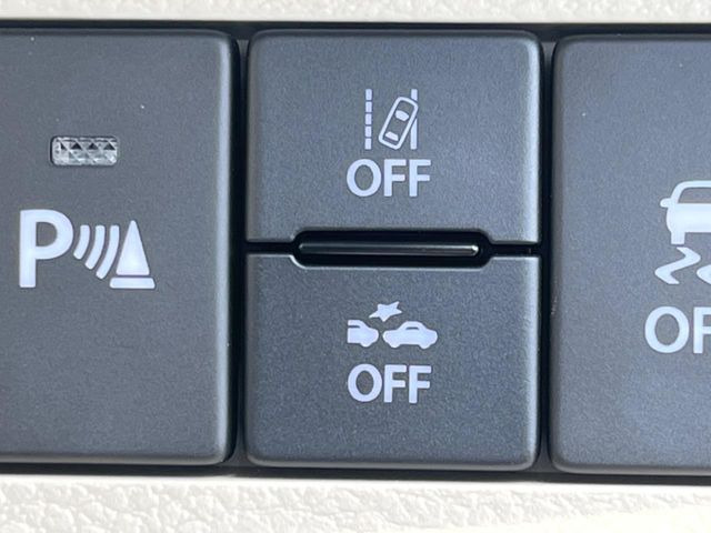 �y�X�Y�L �Z�[�t�e�B�T�|�[�g�z���s���ɑO���̎ԗ�����F�����A�Փ˂������Ȏ��͌x��ƃu���[�L�ŏՓˉ���Ɣ�Q�y�����A�V�X�g�B�����S�Ƀh���C�u�����y���݂��������܂��B