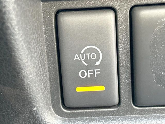 �y�A�C�h�����O�X�g�b�v�z�ԐM����a�؂Œ�Ԃ����ۂɃG���W�����~���A���ʂȔR���̏����}���܂��B�R��������ی�ɂȂ���@�\��G���W���̓u���[�L�𗣂��΍Ďn�����܂��B