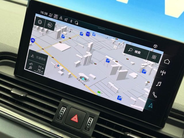 �������i�r:��̊��̂���i�r�́A����������ԓ������o���Ă���܂��B�I�[�f�B�I�@�\���[�����Ă���܂��̂ŁA�^�]�����y���߂܂���