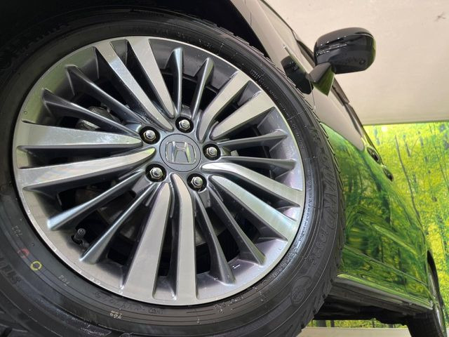 �y����17�C���`�A���~�z�C�[���z�O�ςɃ}�b�`���������A���~�z�C�[���𑕒����Ă���܂��B�e��ЊO�A���~�z�C�[����A�X�^�b�h���X�^�C�����戵�����Ă���܂��B���񂲑��k����������