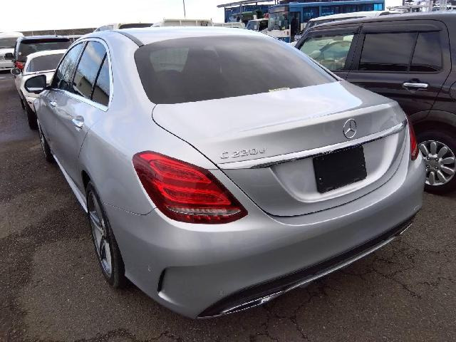 CクラスC220d ローレウス エディション