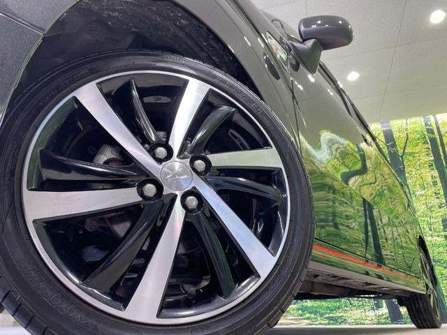 �y����16�C���`�A���~�z�C�[���z�O�ςɃ}�b�`���������A���~�z�C�[���𑕒����Ă���܂��B�e��ЊO�A���~�z�C�[����A�X�^�b�h���X�^�C�����戵�����Ă���܂��B���񂲑��k����������