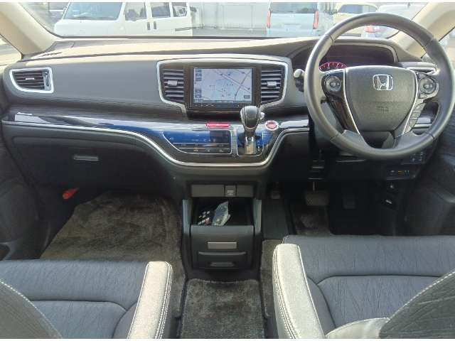 オデッセイ2.4 アブソルート EX 4WD