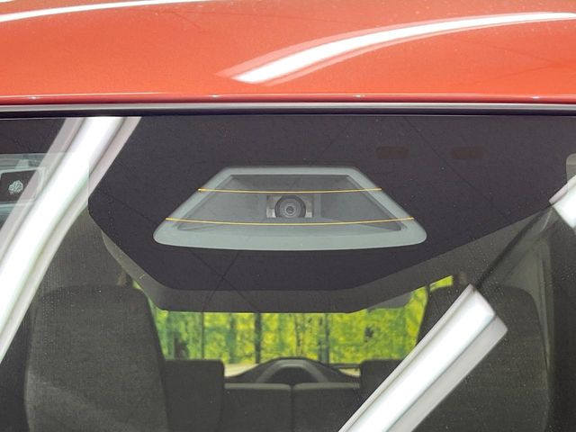 �y�X�Y�L �Z�[�t�e�B�T�|�[�g�z���s���ɑO���̎ԗ�����F�����A�Փ˂������Ȏ��͌x��ƃu���[�L�ŏՓˉ���Ɣ�Q�y�����A�V�X�g�B�����S�Ƀh���C�u�����y���݂��������܂��B