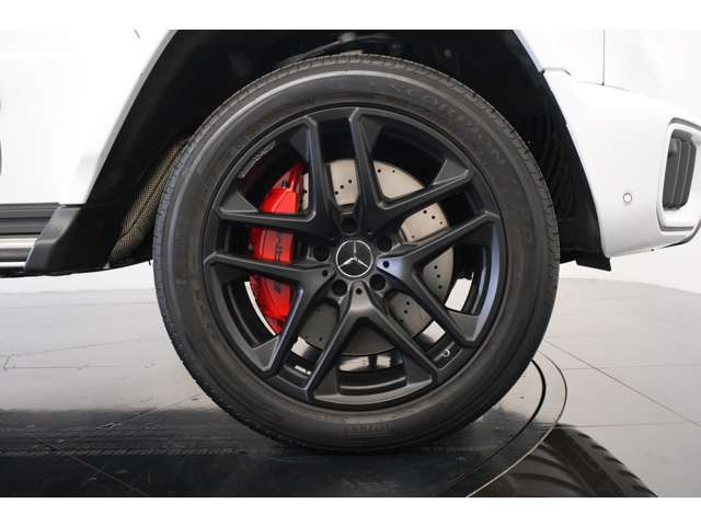 �����ɂ͏����̃u���b�N21�C���`AW����������Ă���܂��B