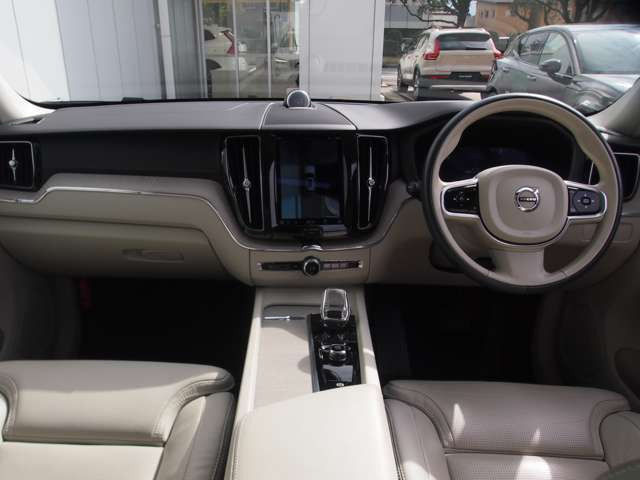 XC60アルティメット B5 AWD 4WD