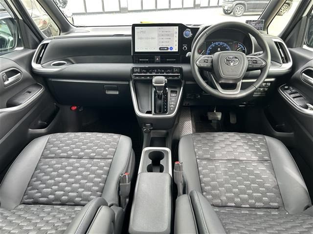 ヴォクシー1.8 ハイブリッド S-Z