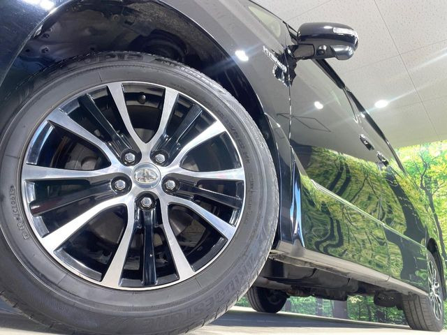 【純正17インチアルミホイール】外観にマッチした純正アルミホイールを装着しております。各種社外アルミホイールや、スタッドレスタイヤも取扱いしております。是非ご相談ください♪