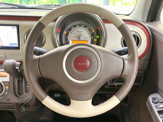 �B�y�����v�����X�e�A�����O�z�㎿�Ȋv���g�p���邱�ƂŁA��ɂ����������݂ƂĂ��^�]���₷���n���h���ł���