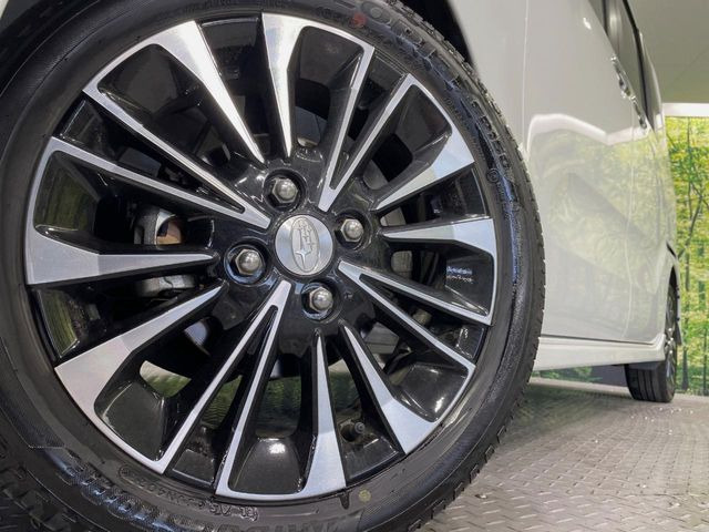 �y����15�C���`�A���~�z�C�[���z�O�ςɃ}�b�`���������A���~�z�C�[���𑕒����Ă���܂��B�e��ЊO�A���~�z�C�[����A�X�^�b�h���X�^�C�����戵�����Ă���܂��B���񂲑��k����������