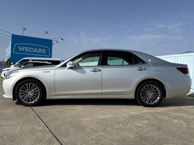 クラウンハイブリッド 2.5 ロイヤルサルーンG