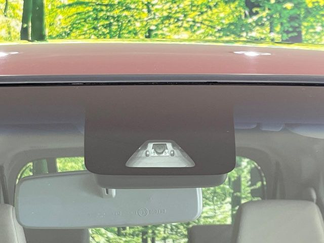 �y�X�}�[�g�A�V�X�g�z���s���ɑO���̎ԗ�����F�����A�Փ˂������Ȏ��͌x��ƃu���[�L�ŏՓˉ���Ɣ�Q�y�����A�V�X�g�B�����S�Ƀh���C�u�����y���݂��������܂��B