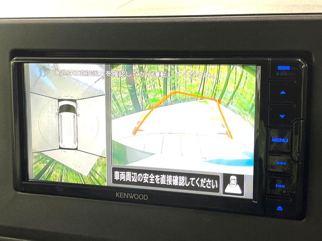 �y�}���`�A���E���h���j�^�[�z��p�̃J�����ɂ��A�ォ�猩���낵���悤�Ȏ��_��360�x�N���}�̎��͂��m�F���邱�Ƃ��ł��܂������p�������m�F���₷���A�����ꏊ�ł̐؂�Ԃ��⒓�Ԃ��X���[�Y�ɍs���܂��B