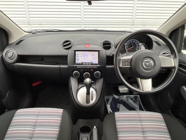 デミオ1.3 13 スカイアクティブ