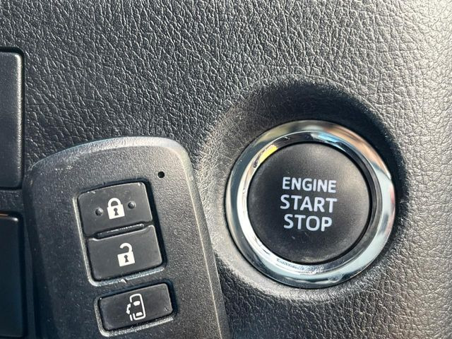 �y�X�}�[�g�L�[�z�J�o����|�P�b�g�ɓ��ꂽ�܂܂ł��h�A�̎{���E�������\�ȃX�}�[�g�L�[�𑕔��B�G���W���̃I���E�I�t�����J�M�����o���K�v����������Ƃ��Ă��֗��ł���