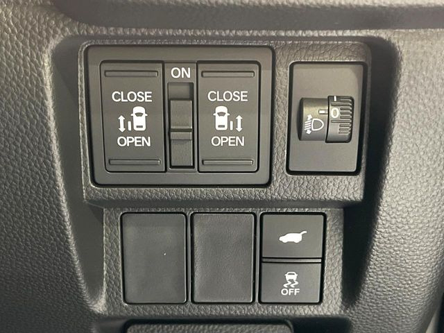 �y�����p���[�X���C�h�h�A�z�X�}�[�g�L�[��^�]�Ȃ̃X�C�b�`�Ō�ȗ����X���C�h�h�A�̊J���\���d��������͂����ăh�A���J����K�v�������A�����Ȃ��q�l�ł��ȒP�ɊJ���߂ł����K�ł���