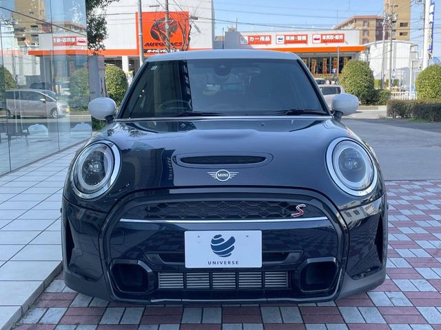 �������x�̃K���X�疌�ŝ����͂������A�㎿�ȃc���E����������B���O����_���J�����؂Ȉ��Ԃ�ی삵�A�F�����E�򉻂�h�~�B�u�e�X�v���b�V���R�[�g�v�A�u�e�v���~�b�T�R�[�g�v���炨�I�т��������܂��B